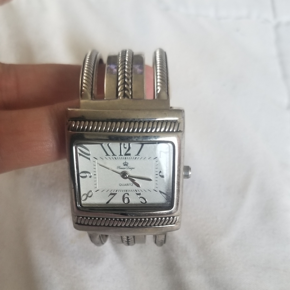 Quartz Watch - Picture 3 of 4
